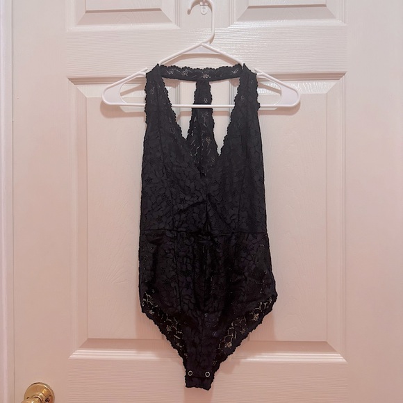 Free People Avery Lace Bodysuit in Black - Size Small, Deep V Neck Bodysuit NWT - Picture 8 of 9